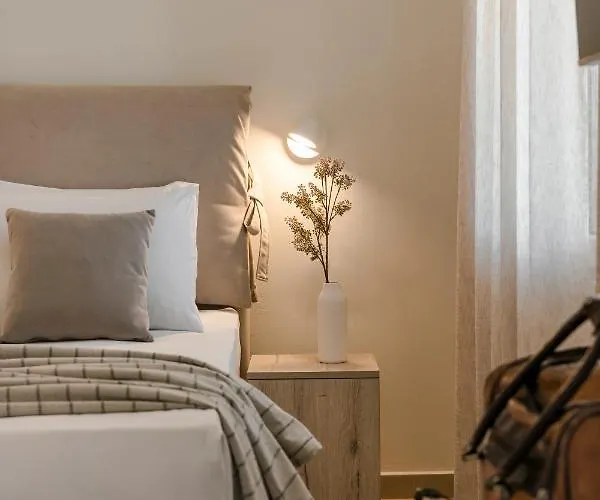 Cavaliere Seafront House - Theseus