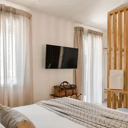 Theseus Seafront House * 사미