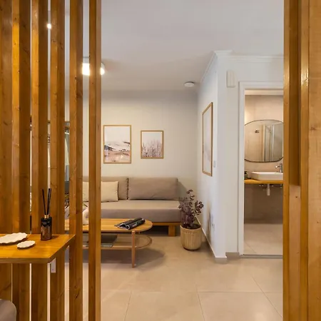 Cavaliere Seafront House - Theseus Semesterbostad