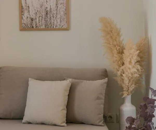 Cavaliere Seafront House - Theseus