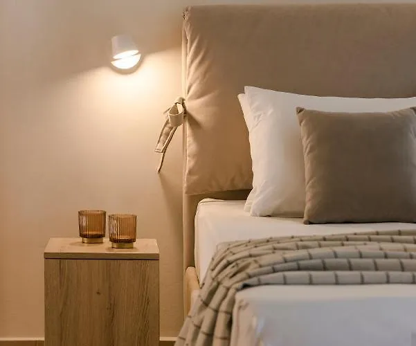 Cavaliere Seafront House - Theseus